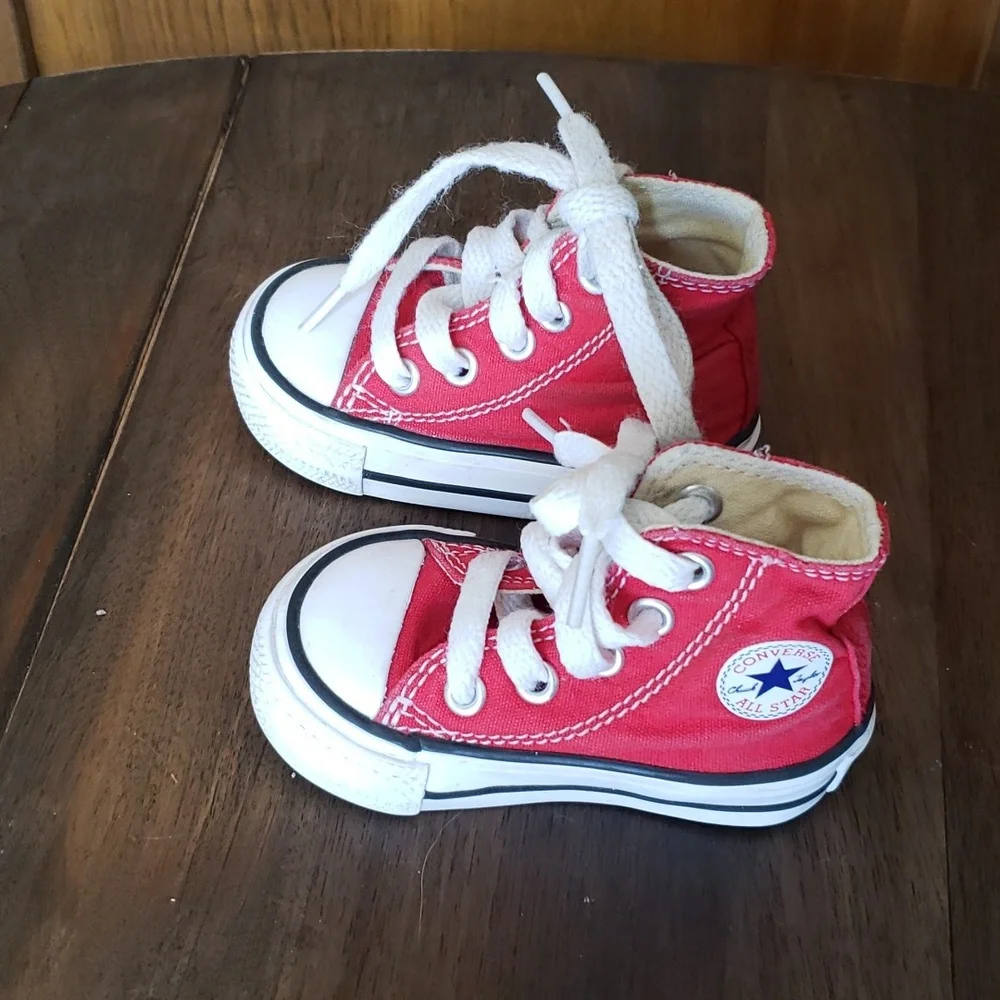 Converse Chuck Taylor High Top Shoe Sz 2